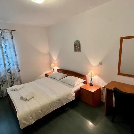 Guest house Petkovic *
